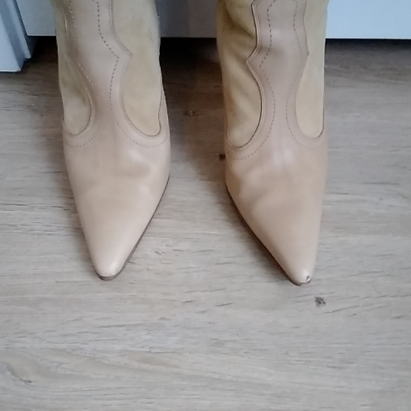 Manolo Blahnik Boots - Picture 4 of 7